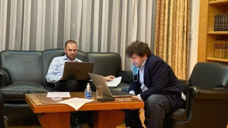Chodos cuestionó a los economistas macristas que llamaron al FMI:  "Atenta contra de los intereses del conjunto"