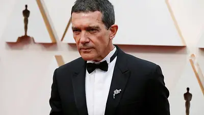 Antonio Banderas confirmó que tiene coronavirus el día de su cumpleaños 60 Antonio Banderas confirmó que tiene coronavirus el día de su cumpleaños 60