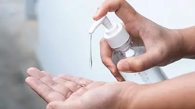Anmat prohibió una marca de alcohol en gel que se vendía en Mercado Libre Anmat prohibió una marca de alcohol en gel que se vendía en Mercado Libre