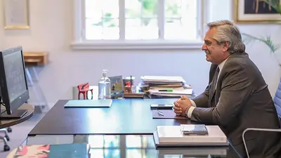 Alberto Fernández a los médicos: "Gracias de corazón por haber estado, por no haber bajado los brazos" Alberto Fernández a los médicos: "Gracias de corazón por haber estado, por no haber bajado los brazos"