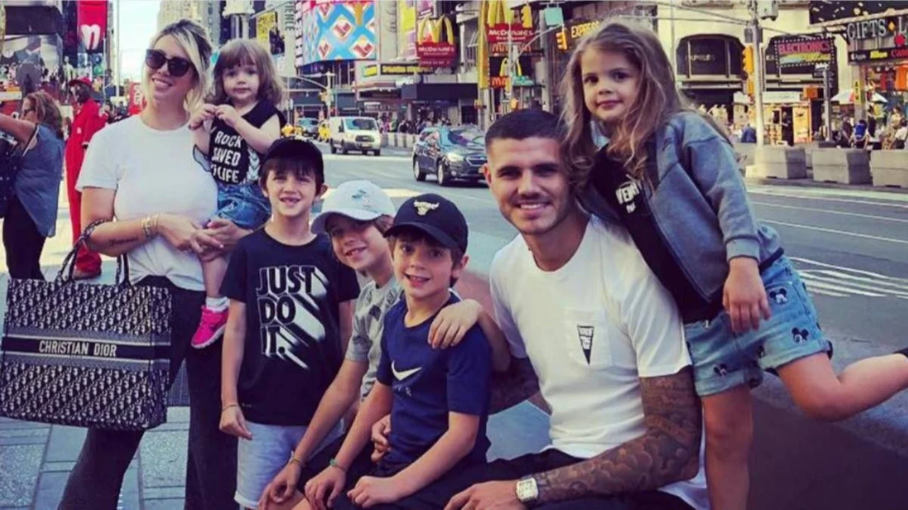 Wanda Nara compró a sus hijos un metegol de cristal valuado en más de 16 mil dólares