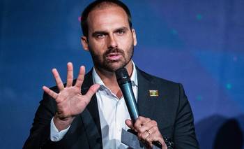 Condenaron al ex diputado Eduardo Bolsonaro por coacción en el juicio contra su padre | Brasil 
