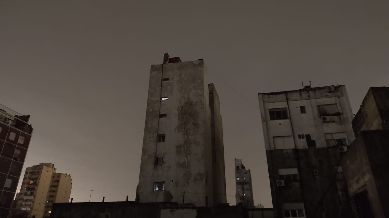 Cielo negro y granizo en Buenos Aires: las imágenes que impactaron en las redes