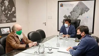 Fernando Espinoza se reunió con Daniel Arroyo: "En plena pandemia definimos políticas públicas para generar empleo" Fernando Espinoza se reunió con Daniel Arroyo: "En plena pandemia definimos políticas públicas para generar empleo"