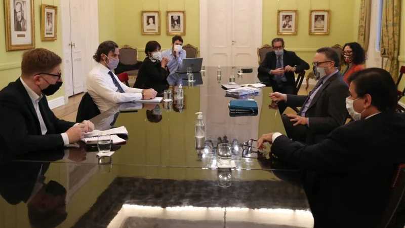 Empresarios y sindicalistas expresaron su apoyo a un acuerdo con el FMI