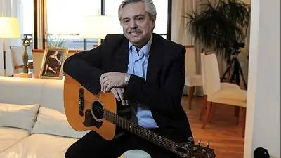 Emotivo mensaje de Alberto Fernández por los 100 años de la radio: "Ha creado hombres y mujeres magníficos" Emotivo mensaje de Alberto Fernández por los 100 años de la radio: "Ha creado hombres y mujeres magníficos"