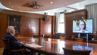 Ginés expuso las medidas del Gobierno ante el Consejo de las Américas Ginés expuso las medidas del Gobierno ante el Consejo de las Américas