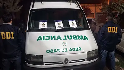 Fingían visitas médicas y vendían droga en ambulancia: los detuvieron Fingían visitas médicas y vendían droga en ambulancia: los detuvieron