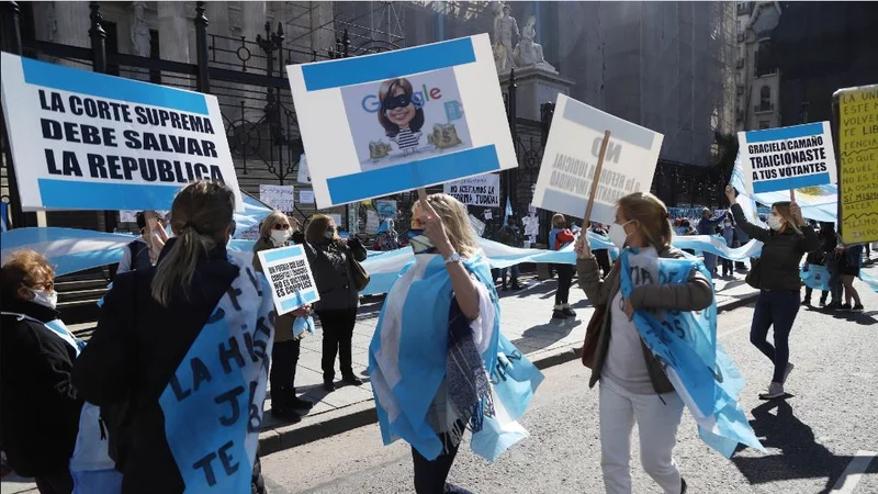 La verdadera amenaza actual contra el pluralismo