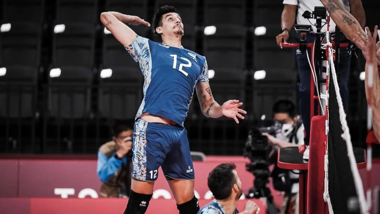 Bruno Lima, atacante clave en la Selección Argentina  de vóley durante Tokio de 2020