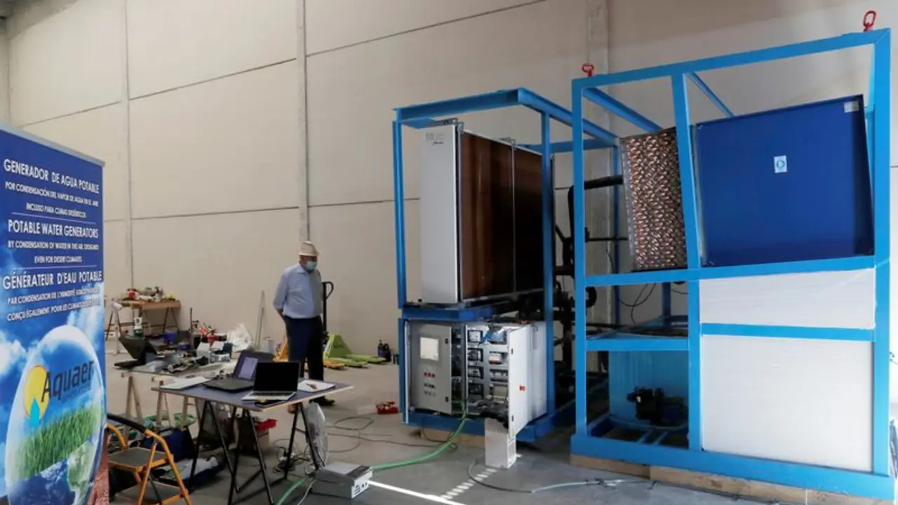 Ingenieros españoles extraen agua potable del aire