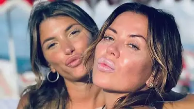 Flor Parise y Karina Jelinek Flor Parise y Karina Jelinek