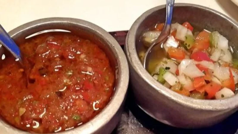 Chimichurri. Salsa criolla