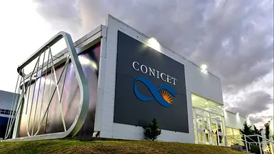 Científicos del CONICET crearon un reactor químico con dos latas de conserva y tubos caseros Científicos del CONICET crearon un reactor químico con dos latas de conserva y tubos caseros