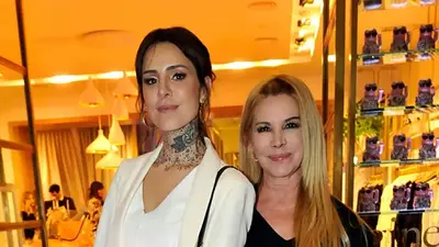 Candelaria Tinelli y Soledad Aquino. Candelaria Tinelli y Soledad Aquino.