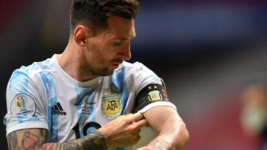 Las cláusulas por la Selección en el contrato de Messi con PSG