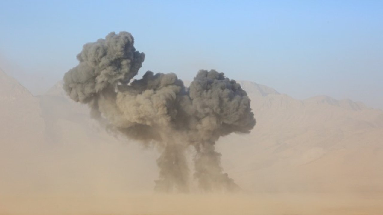 Rusia exhibe nuevas armas en un simulacro cerca de la frontera afgana