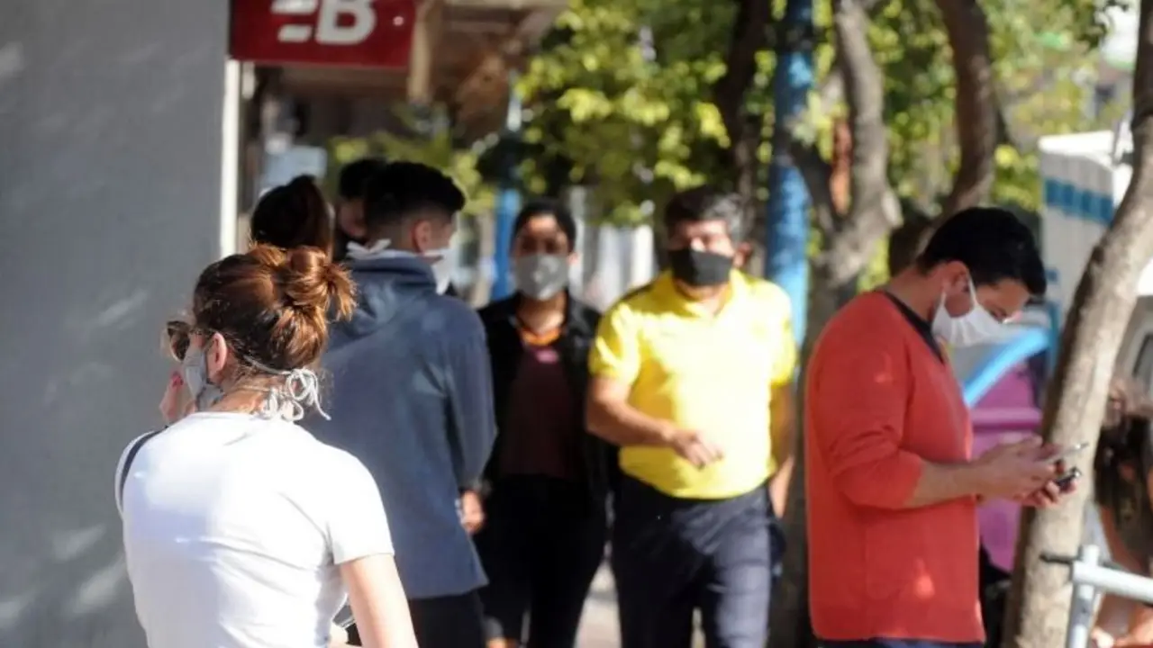Reporte de coronavirus en Argentina: registran 3 muertes y más de 700 contagios de COVID-19 en un día