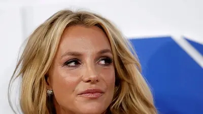 Padre de Britney Spears acepta ceder el control sobre su hija Padre de Britney Spears acepta ceder el control sobre su hija
