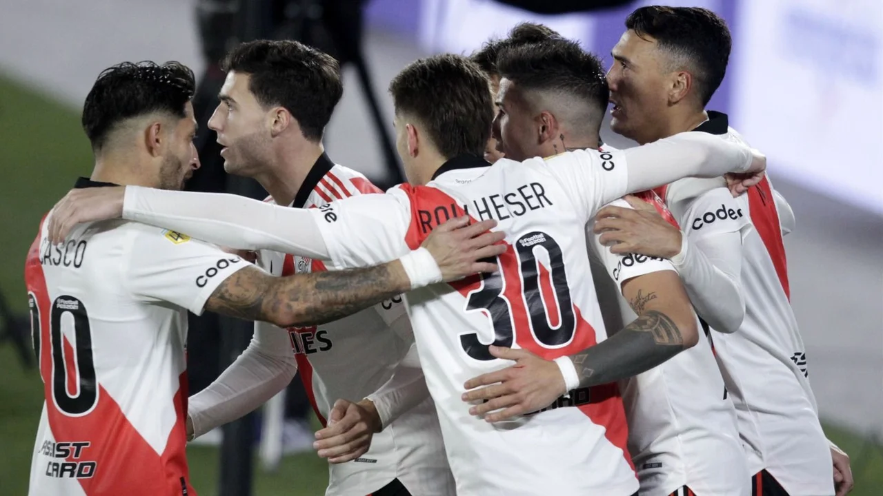 River volvió a ganar: el penal que abrió el partido contra Velez