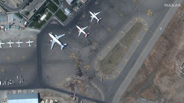 Los vuelos de evacuación se reanudan en Kabul