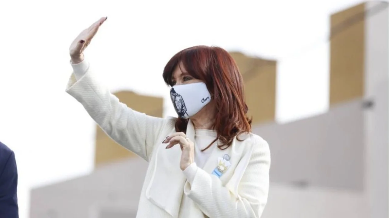 Emotiva charla: vecina de Quilmes habló con Cristina Kirchner y le agradeció medidas de su Gobierno