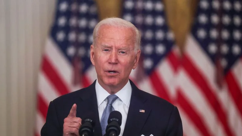 Crisis en Afganistán: aprobación de Biden cayó a su nivel más bajo, tras la llegada al poder de los talibanes