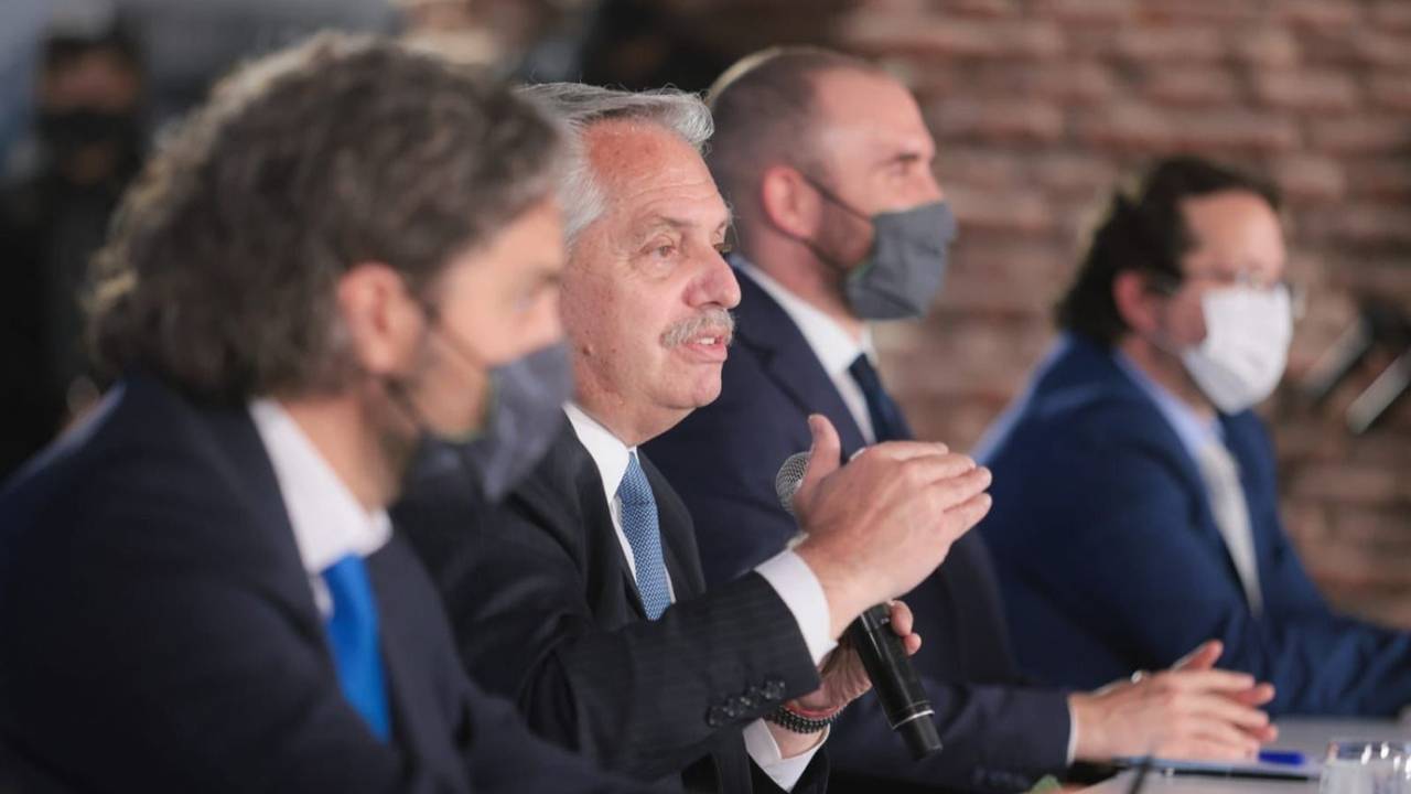Alberto Fernández encabezó la reunión inaugural por el Censo 2022