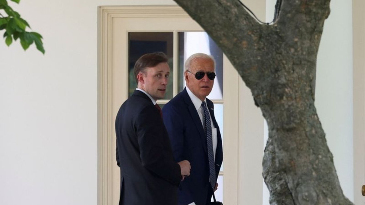 Política de Joe Biden en Afganistán pierde apoyo entre los estadounidenses cansados de las guerras