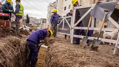 Galmarini supervisó los avances en la red de agua potable del Barrio Mercado Galmarini supervisó los avances en la red de agua potable del Barrio Mercado