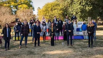 Córdoba: el repudiable gesto de la candidata de Luis Juez con un gobernador de la dictadura Córdoba: el repudiable gesto de la candidata de Luis Juez con un gobernador de la dictadura