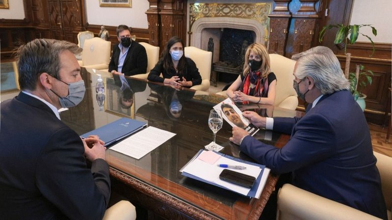 Alberto Fernández recibió a familiares del policía de la Ciudad desaparecido