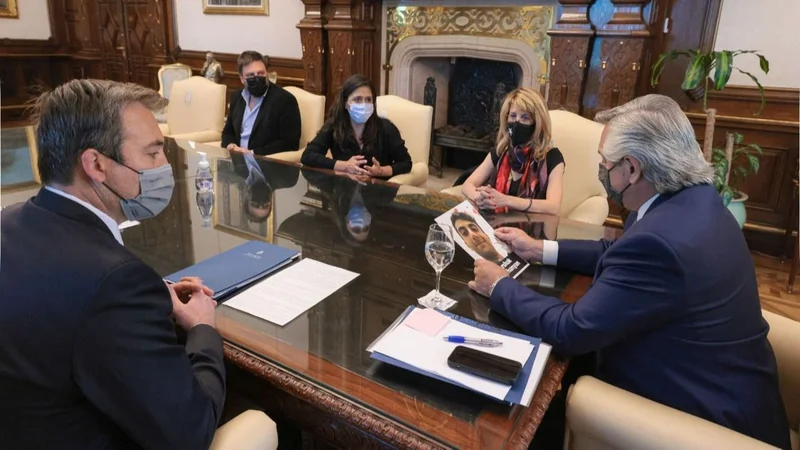 Alberto Fernández recibió a familiares del policía de la Ciudad desaparecido