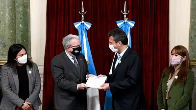 Hospital de Clínicas: desde el Congreso impulsan la restauración y renovación del edificio Hospital de Clínicas: desde el Congreso impulsan la restauración y renovación del edificio