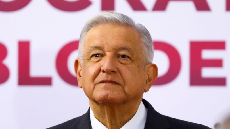 Presidente de México dice seguirá buscando mantener buena relación con EEUU tras dictamen corte sobre migrantes