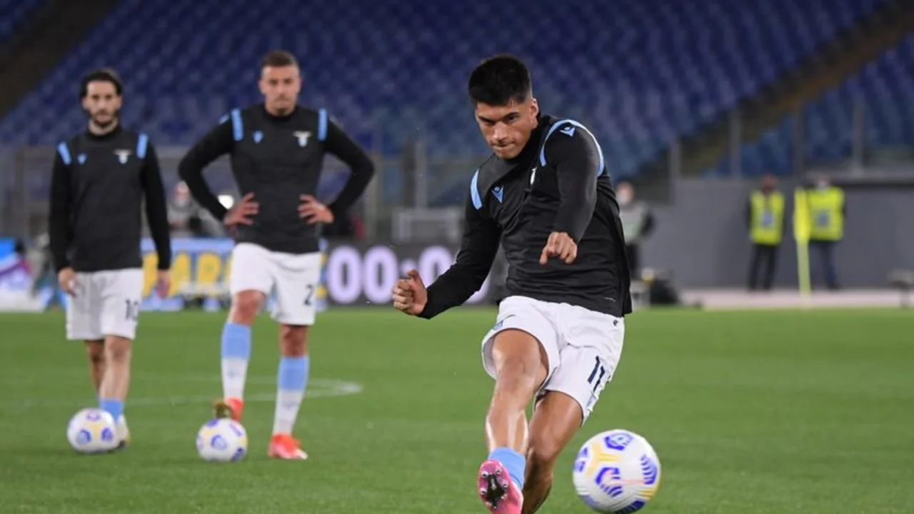 Inter incorpora a delantero argentino Correa a préstamo desde Lazio, con una obligación de compra