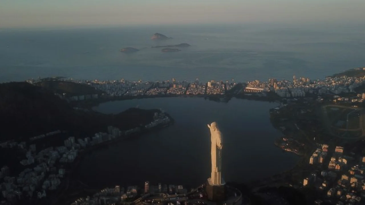 Variante Delta del COVID-19 hace que Río de Janeiro aplace por tiempo indeterminado medidas reapertura