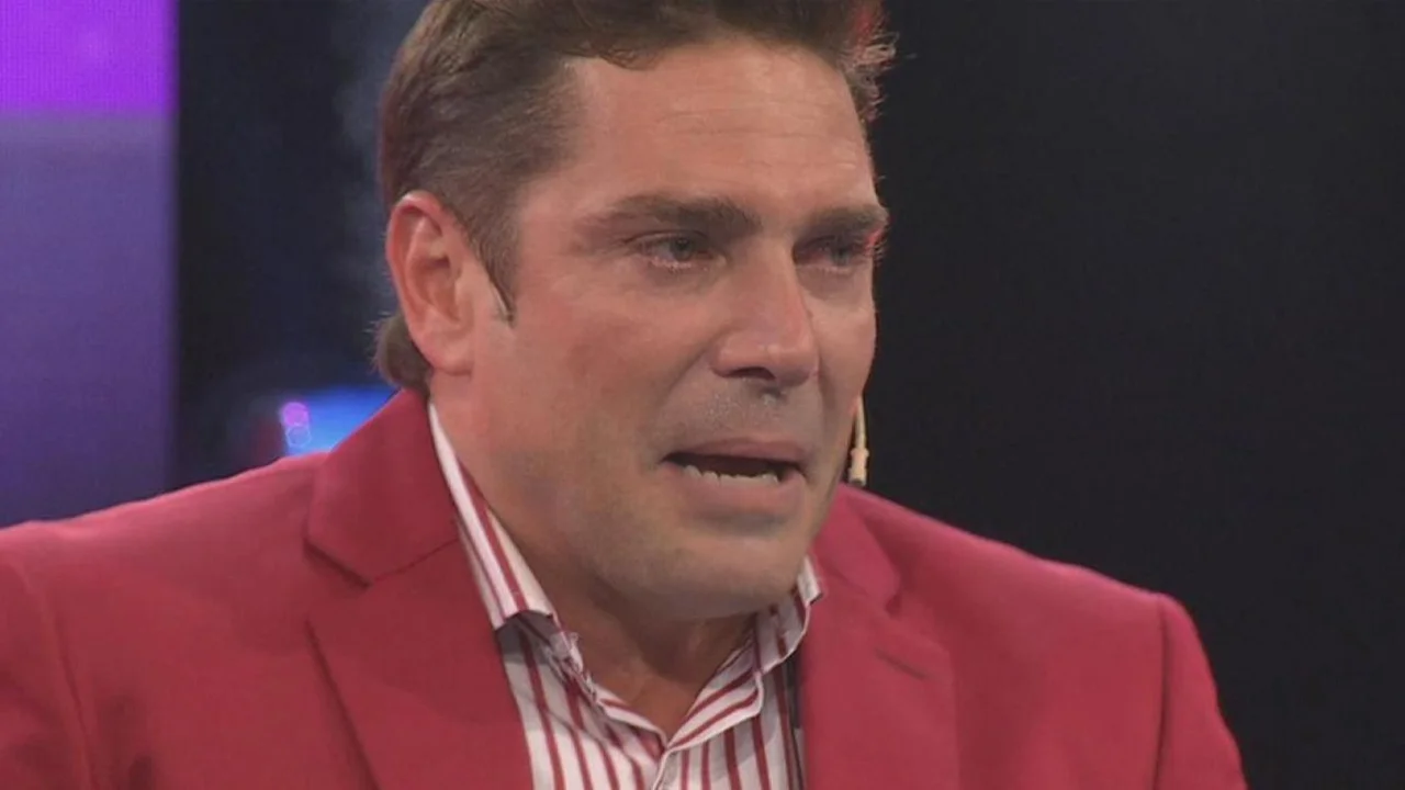 Matías Alé llorando.