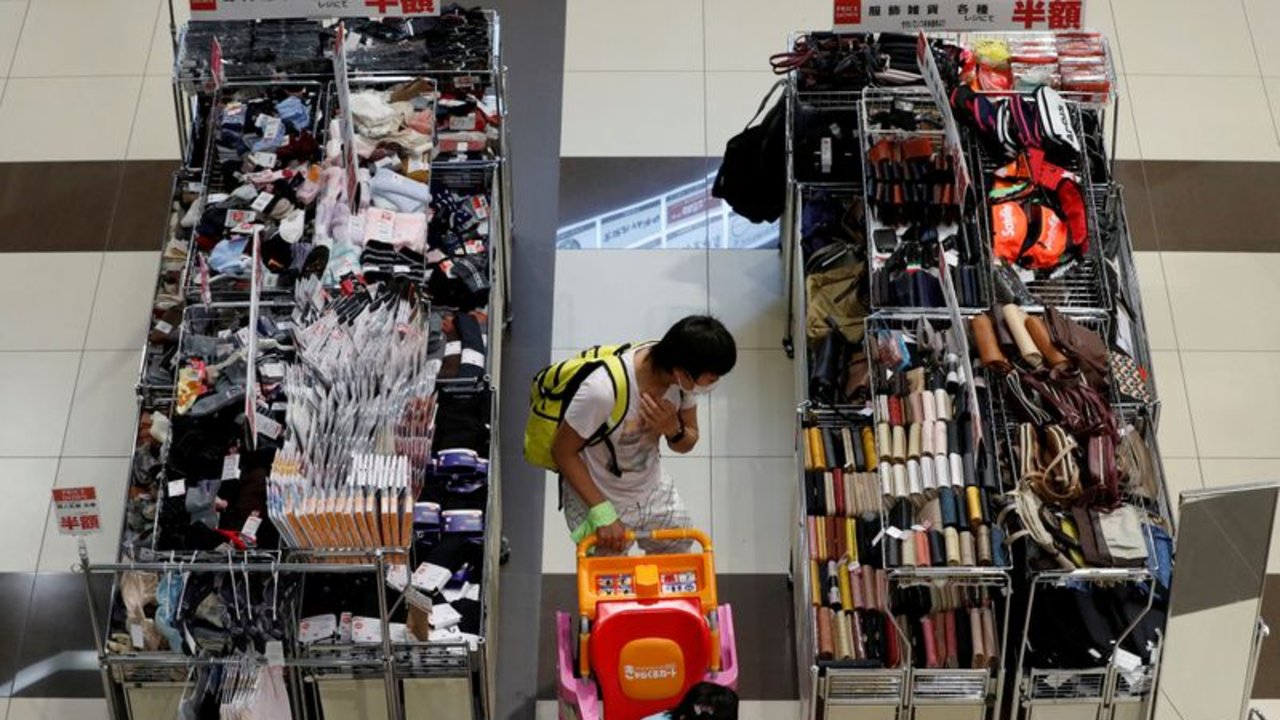 Japón recupera el consumo mientras aumenta la propagación del COVID-19