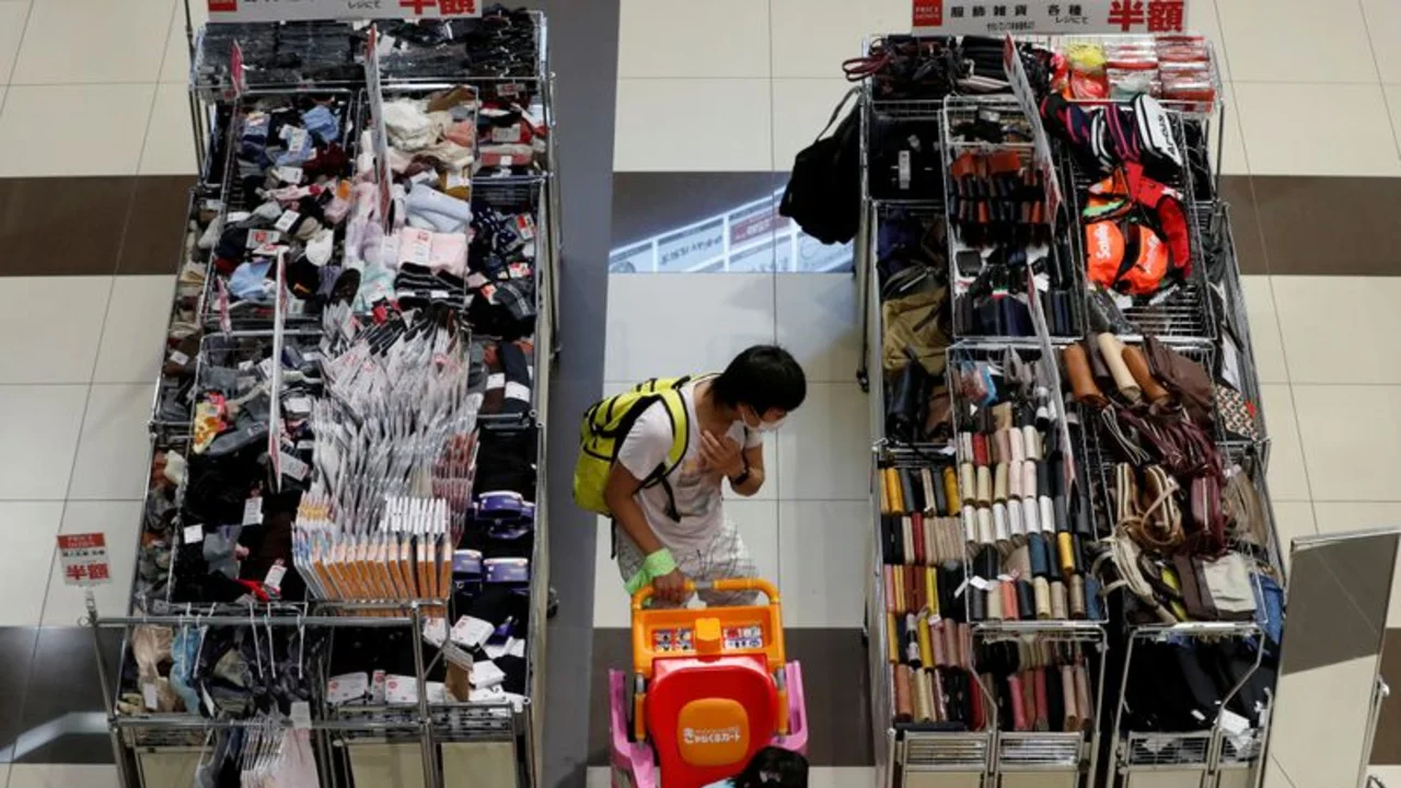 Japón recupera el consumo mientras aumenta la propagación del COVID-19