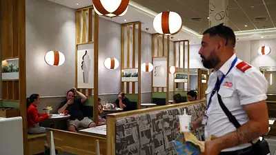 McDonald's evalúa cerrar zonas interiores de asientos por avance de Delta en EEUU McDonald's evalúa cerrar zonas interiores de asientos por avance de Delta en EEUU