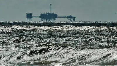 Furia de Ida afecta profundamente producción crudo y suministros gasolina de EEUU Furia de Ida afecta profundamente producción crudo y suministros gasolina de EEUU