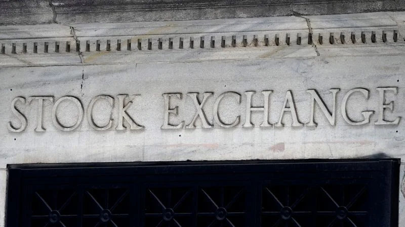 S&P 500 y Nasdaq tocan máximos récord en apertura
