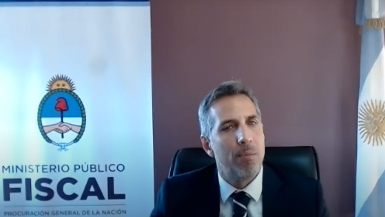 Quién es Diego Luciani, el fiscal que acusa a CFK y se formó con Juan José Galeano