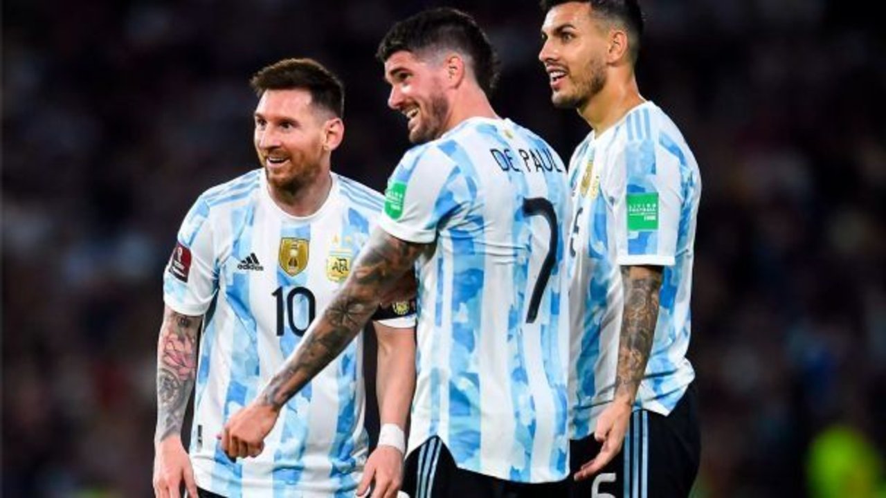 Un crack de la Selección está a un paso de ser compañero de Di María en Juventus