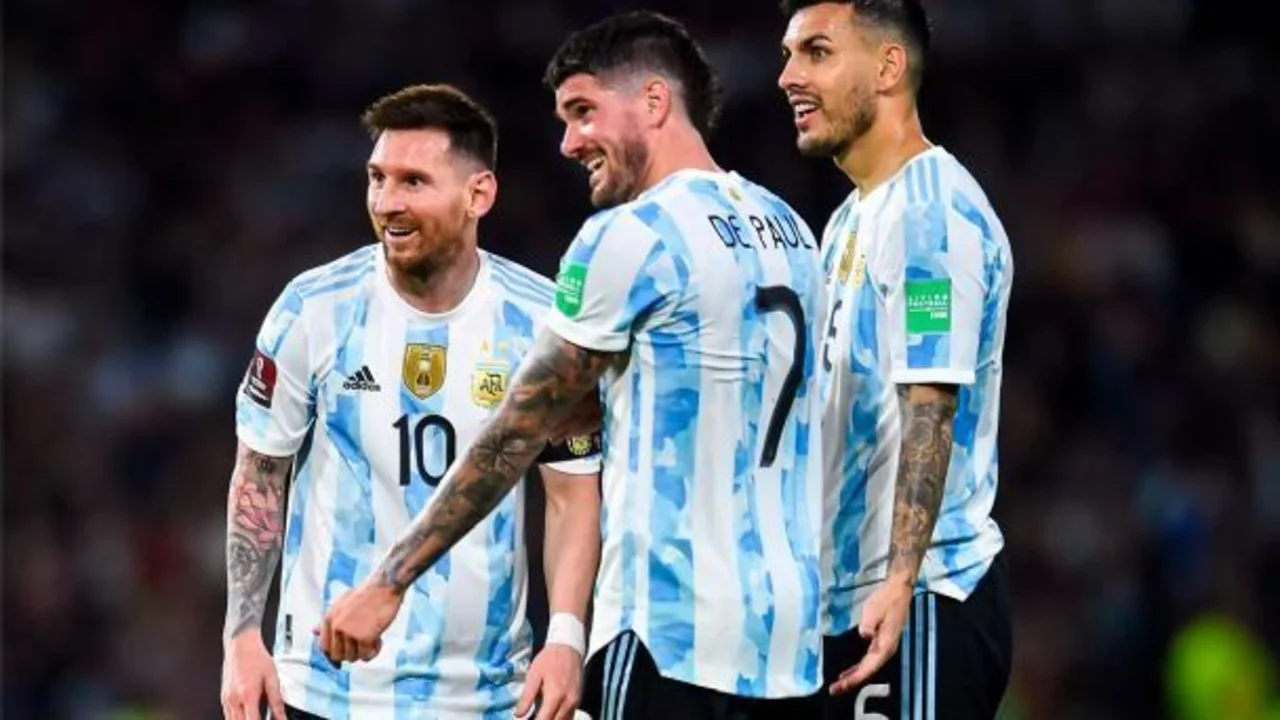Un crack de la Selección está a un paso de ser compañero de Di María en Juventus