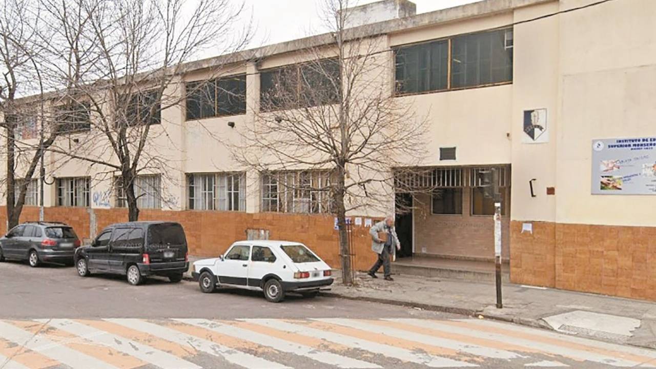 Una adolescente murió durante un retiro espiritual escolar en La Plata