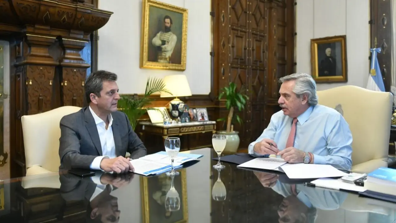Massa ajusta su estilo de gestión: bajo perfil político y alta ejecutividad