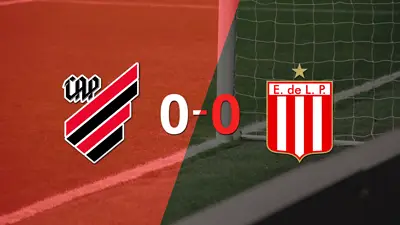 Estudiantes empata con Athletico Paranaense y la instancia se define a la vuelta Estudiantes empata con Athletico Paranaense y la instancia se define a la vuelta