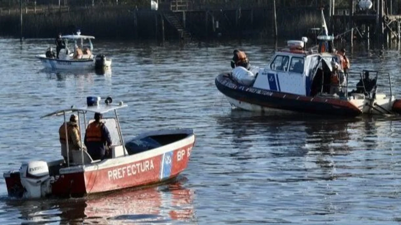 Choque de lancha en Río Luján